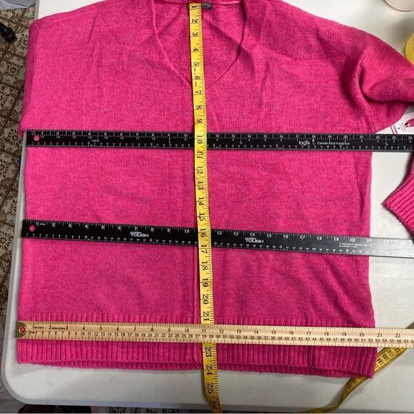 VINCE CAMUTO Women’s Pink Sweater V-Neck New Without Tags Size Small - Picture 4 of 11